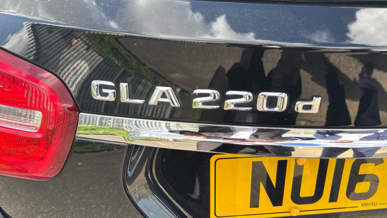 Mercedes-Benz GLA 220d 4Matic AMG Line 5dr Auto [Prem Plus] Diesel Hatchback